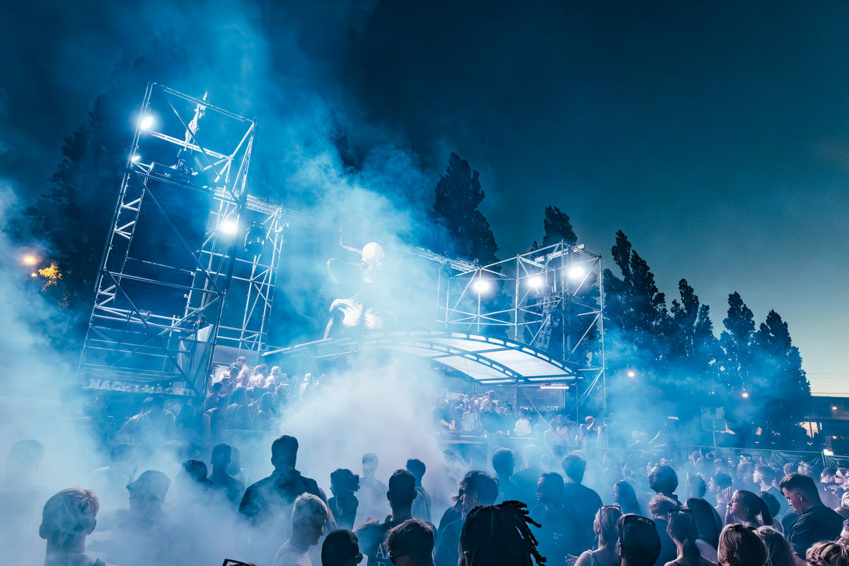 Loading... just a sec